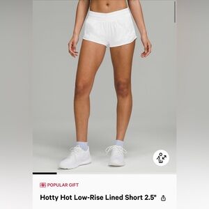 Lululemon white Hotty Hot low rise size 4 2.5 inch